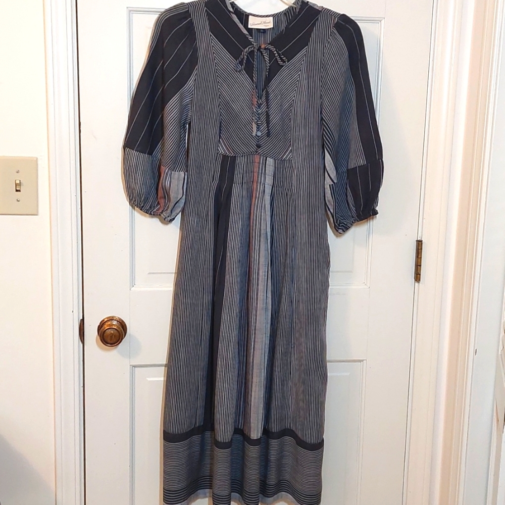 Universal Thread Black/gray Striped Midi Dress, Size XS - Picture 2 of 9